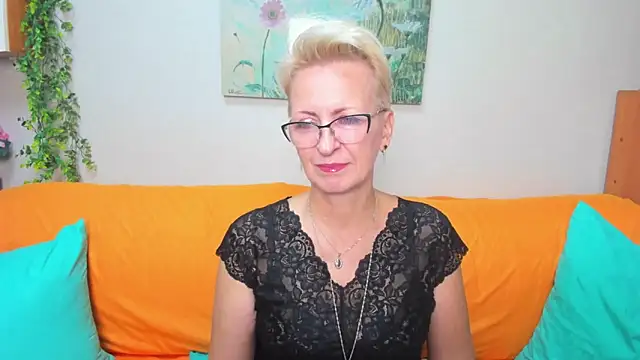Snapshot of iamyourdream89 chatting on 10-09-25, 12:06 iamyourdream89 online show from 10-09-25, 12:06
