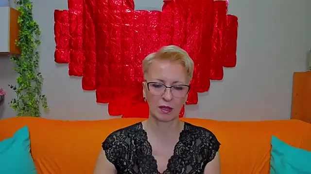 iamyourdream89 online show from 03-09-26, 03:48