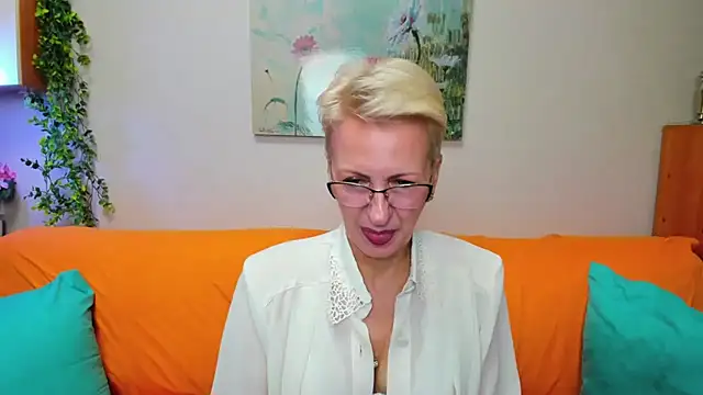 iamyourdream89 online show from 11-16-25, 07:46