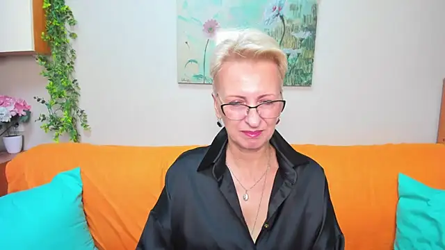 iamyourdream89 online show from 11-06-25, 01:48