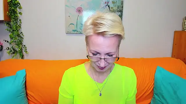 iamyourdream89 online show from 11-10-25, 04:23