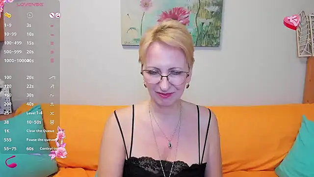 Snapshot of iamyourdream89 chatting on 03-12-25, 12:09 iamyourdream89 online show from 03-12-25, 12:09