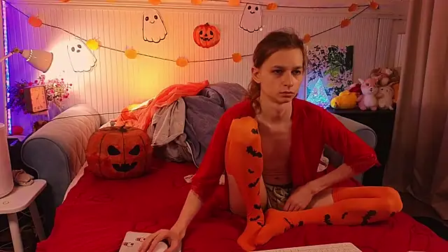 Frank Fraer online show from 10-31-25, 10:27