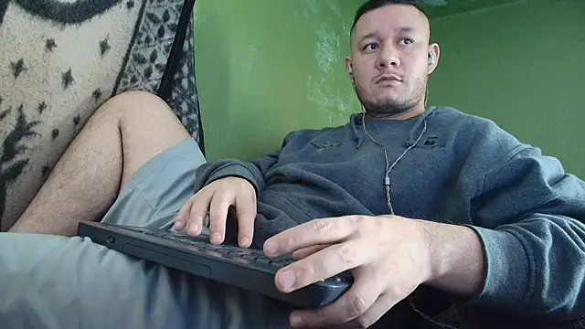 sweet cock28 online show from 10-02-25, 04:21
