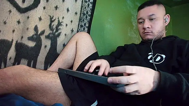 sweet cock28 online show from 03-06-25, 04:17