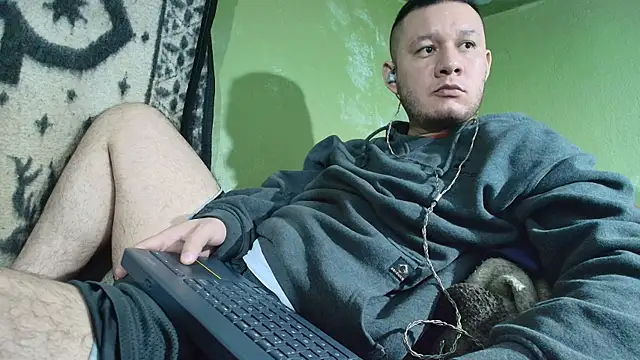 sweet cock28 online show from 11-10-25, 04:12