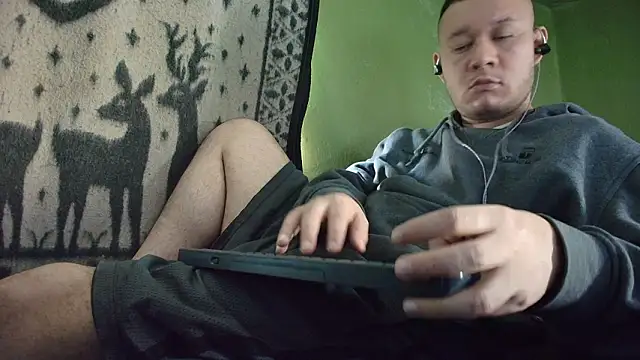 sweet cock28 online show from 03-06-26, 03:29