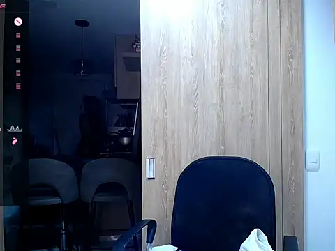 Danna Ross  online show from 05-06-26, 02:59