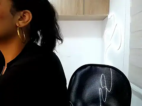 Danna Ross  online show from 12-03-25, 03:29