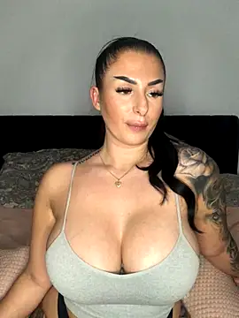 Mia-Bremer online show from 12-20-25, 08:12