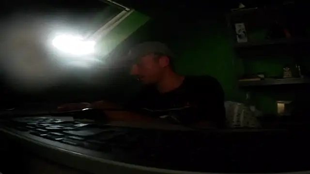 capoloveu online show from 09-11-25, 05:13