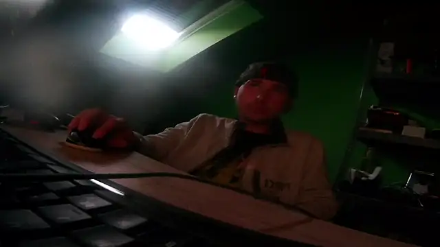 capoloveu online show from 10-30-25, 03:42