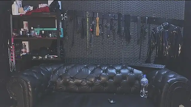 Snapshot of kimberly_swan chatting on 03-01-25, 08:21 kimberly swan online show from 03-01-25, 08:21