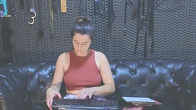 Snapshot of kimberly_swan chatting on 01-23-25, 06:24 kimberly swan online show from 01-23-25, 06:24