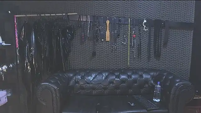 Snapshot of kimberly_swan chatting on 03-11-25, 03:47 kimberly swan online show from 03-11-25, 03:47