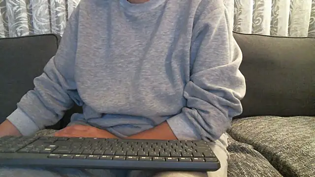 mysteriouscouple001 online show from 02-08-26, 07:00