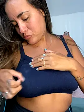 Snapshot of fenixgre chatting on 09-14-25, 06:08 fenixgre online show from 09-14-25, 06:08