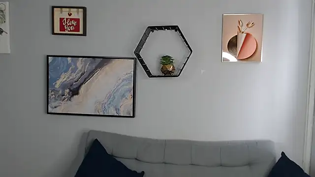 Amber Etan online show from 10-26-25, 04:07