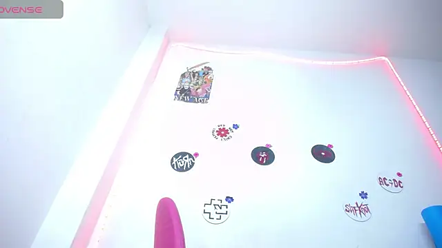 Snapshot of pinky_violeta chatting on 08-08-26, 03:02 pinky violeta online show from 08-08-26, 03:02