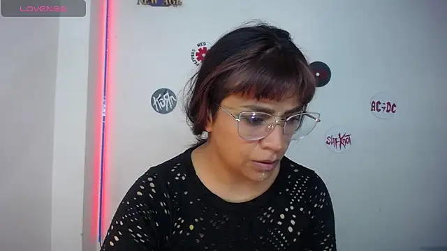 Snapshot of pinky_violeta chatting on 05-10-26, 06:10 pinky violeta online show from 05-10-26, 06:10