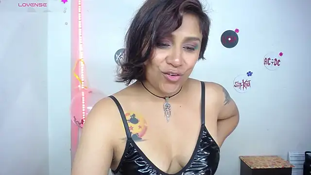 Snapshot of pinky_violeta chatting on 07-19-26, 11:45 pinky violeta online show from 07-19-26, 11:45