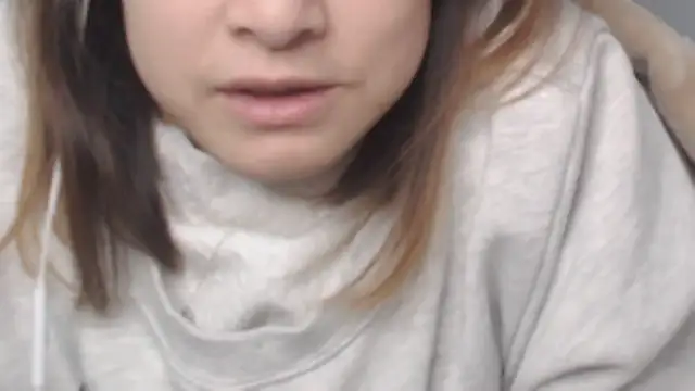 Snapshot of Mii_love07 chatting on 03-05-25, 12:49 Mii love07 online show from 03-05-25, 12:49