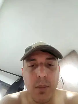 Snapshot of axeldaviid chatting on 09-28-25, 11:01 axeldaviid online show from 09-28-25, 11:01