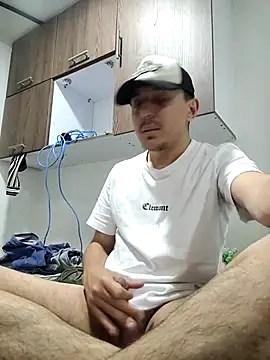 Snapshot of axeldaviid chatting on 03-11-26, 04:06 axeldaviid online show from 03-11-26, 04:06