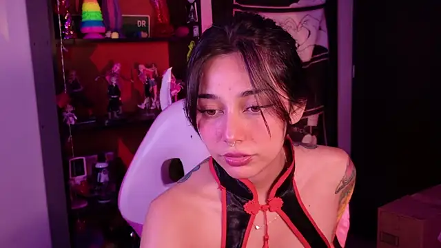 amber yull online show from 06-17-26, 01:16