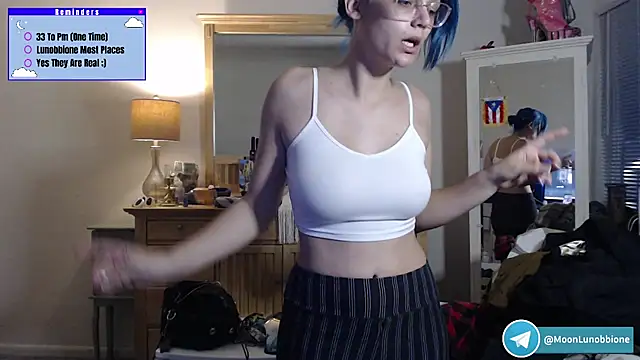 Snapshot of Lunobbione chatting on 02-13-26, 11:27 Lunobbione online show from 02-13-26, 11:27