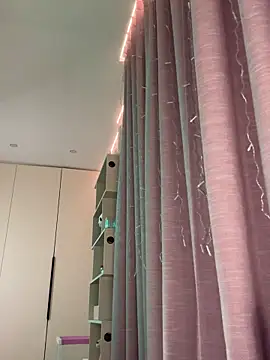 Alina Vibe Me online show from 11-26-25, 11:38