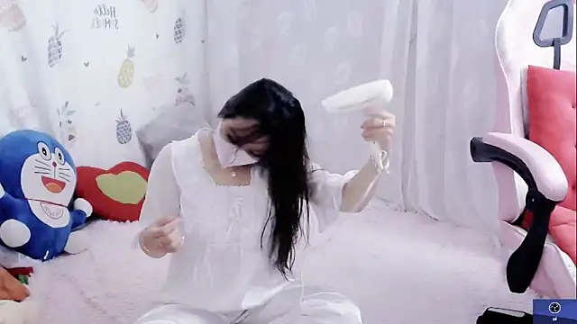 Snapshot of -R-Mai- chatting on 12-05-24, 02:28 -R-Mai- online show from 12-05-24, 02:28