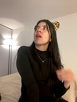 saori 10 online show from 10-19-25, 07:44