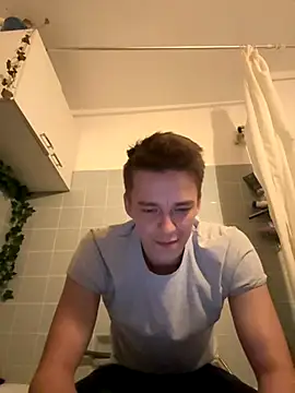 Toyjungee online show from 10-19-25, 05:05