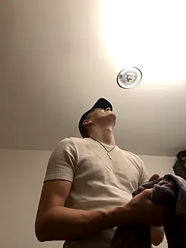 Toyjungee online show from 09-25-25, 01:06