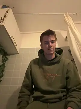 Toyjungee online show from 02-07-26, 06:49