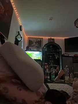 Toyjungee online show from 12-17-25, 01:49