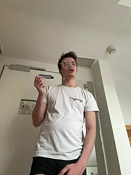 Toyjungee online show from 02-19-26, 08:55