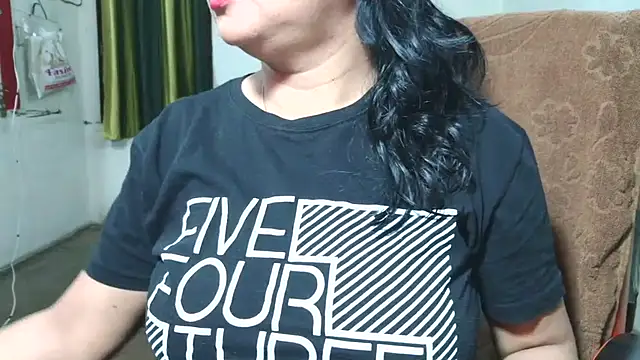 Cute Mahi22 online show from 12-23-25, 06:02