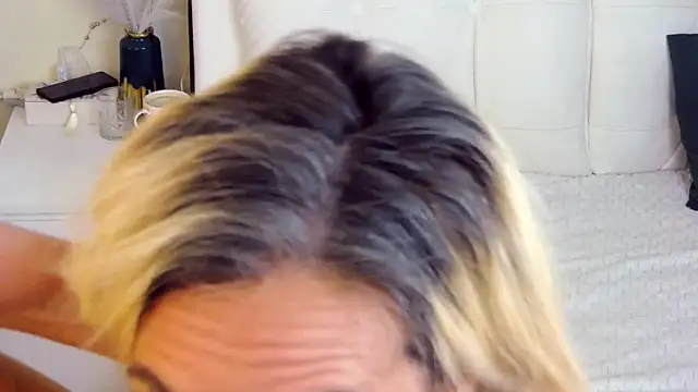 Snapshot of SashaAllford chatting on 11-12-25, 05:39 SashaAllford online show from 11-12-25, 05:39