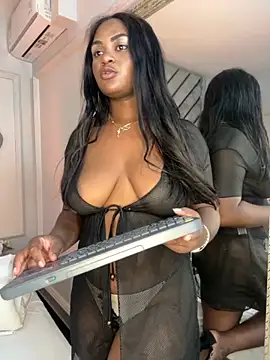 Noa Adams online show from 10-07-25, 03:29