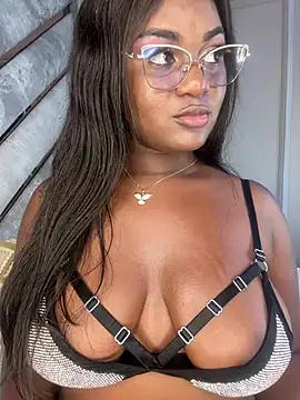 Snapshot of Noa_Adams chatting on 05-16-26, 10:36 Noa Adams online show from 05-16-26, 10:36