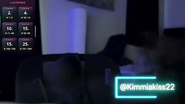 kimmiakiss22 online show from 10-15-25, 11:13