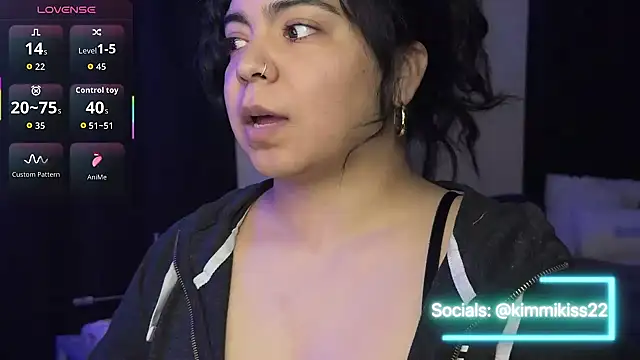 kimmiakiss22 online show from 10-03-25, 12:47