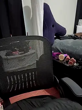 kimmiakiss22 online show from 10-11-25, 08:21