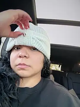 kimmiakiss22 online show from 12-18-25, 10:24