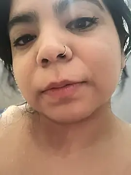 kimmiakiss22 online show from 12-22-25, 03:50