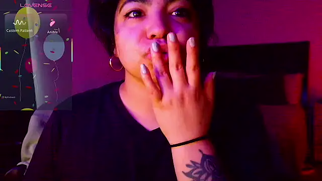 kimmiakiss22 online show from 11-30-25, 09:37