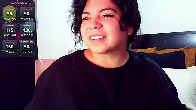 kimmiakiss22 online show from 11-17-25, 03:32