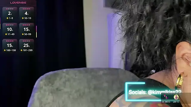 kimmiakiss22 online show from 10-04-25, 12:01